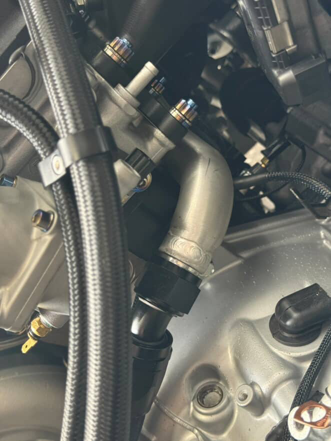 Evo 8/9 Water Pipe