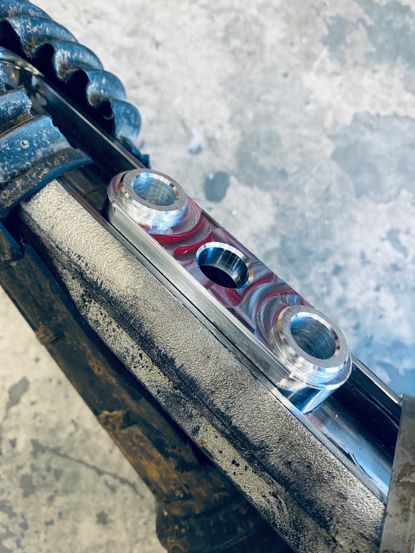 STEERING SLIDER/ STEERING RISER BRACKET