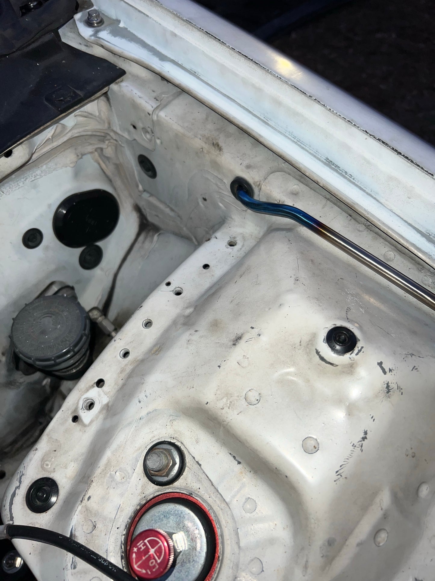 Titanium Hood Prop